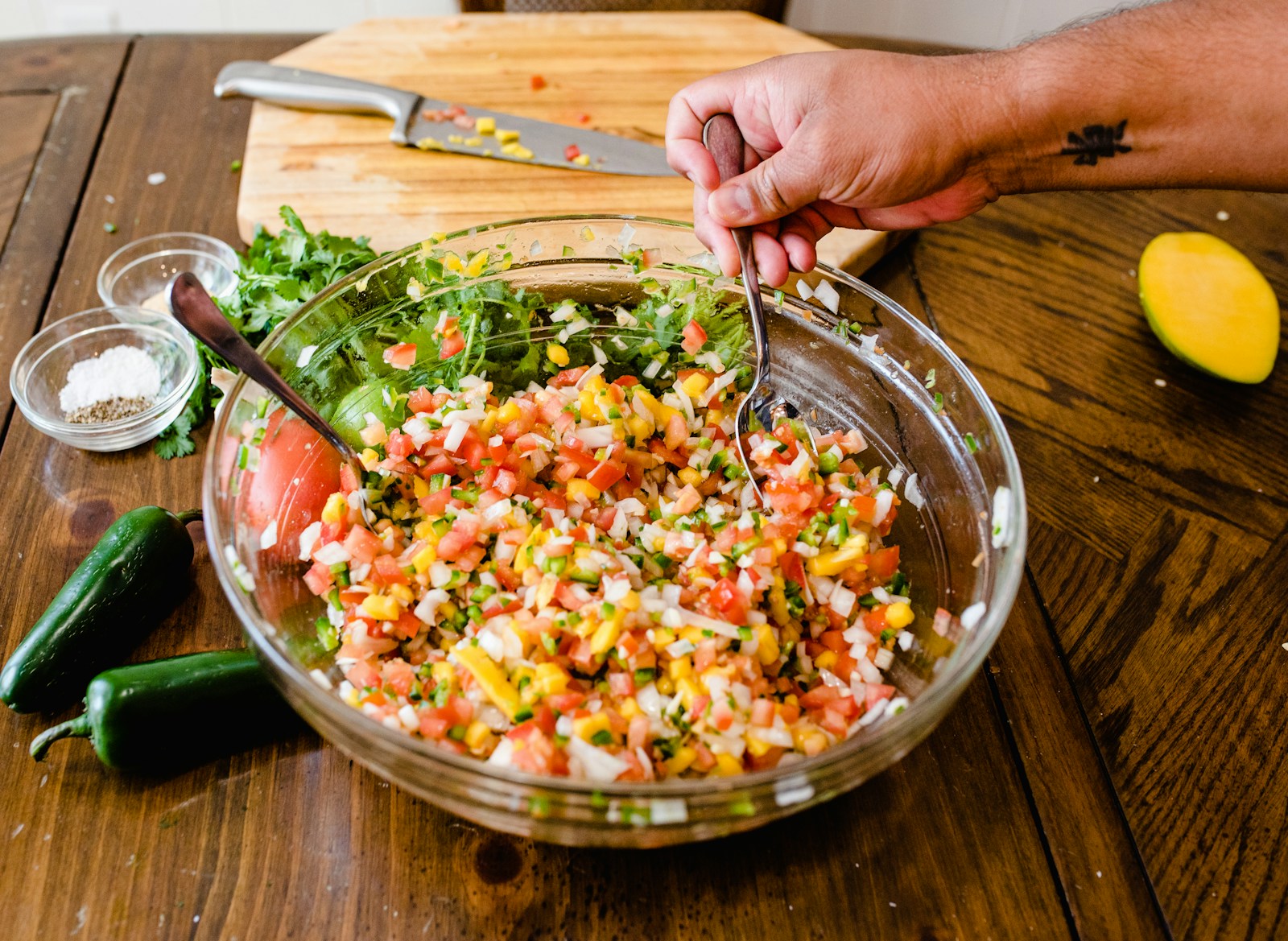 Tortellini Salad Recipe That’ll Steal the Spotlight at Every Gathering